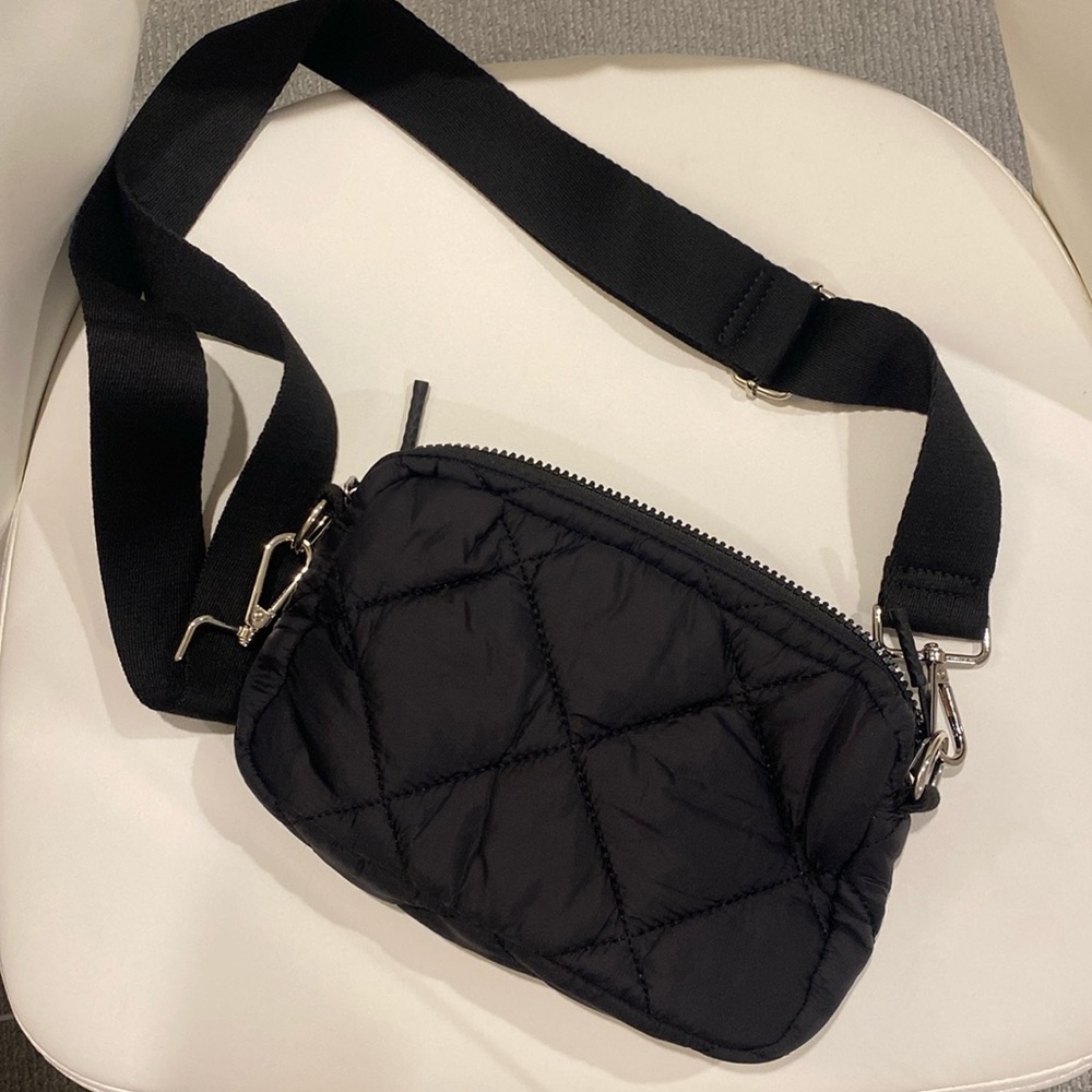 Crossbody quilted bag